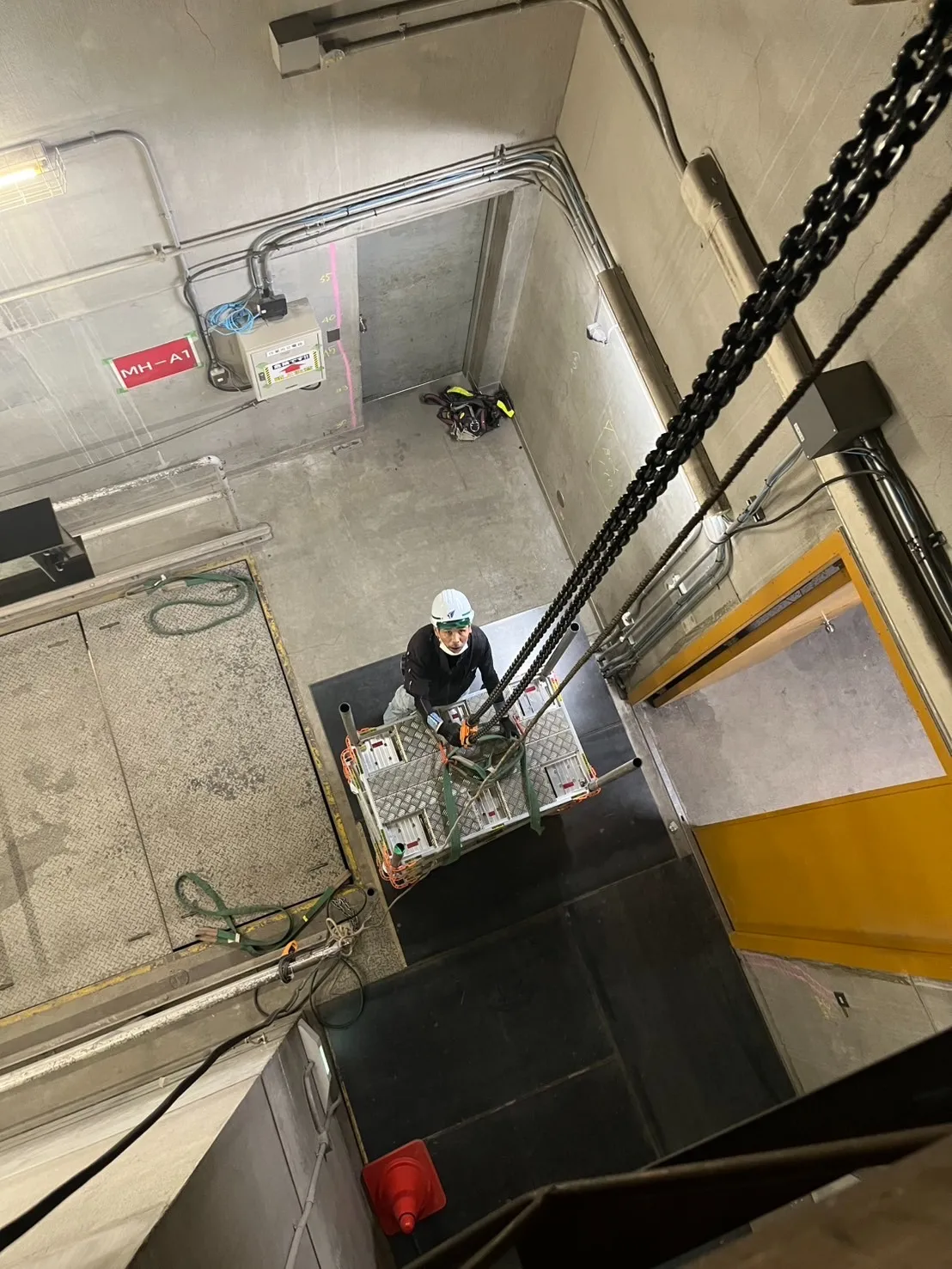 屋内作業